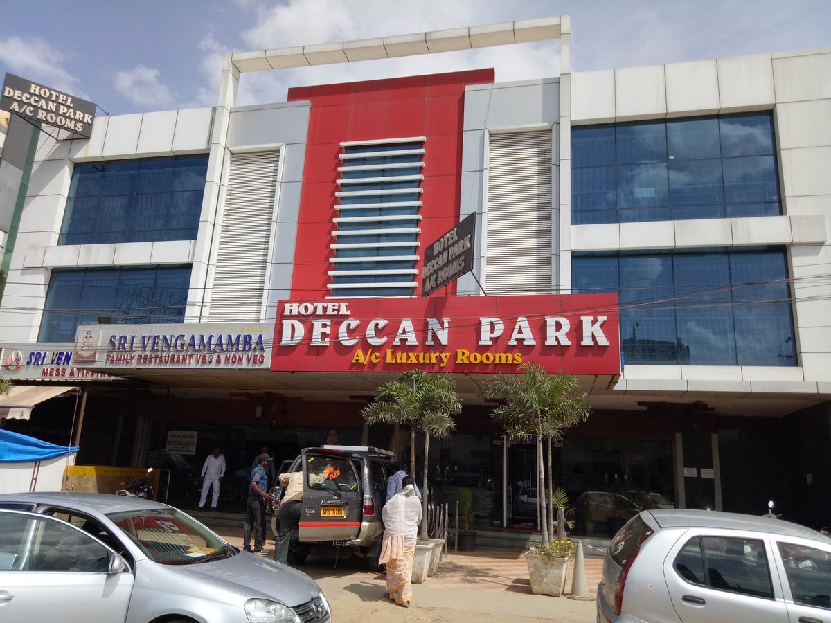 Hotel Deccan Park Хидерабад Екстериор снимка