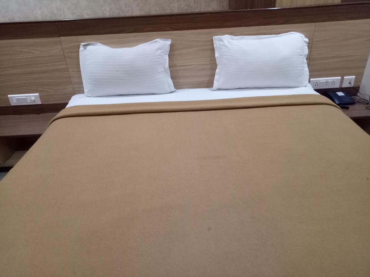 Hotel Deccan Park Хидерабад Екстериор снимка