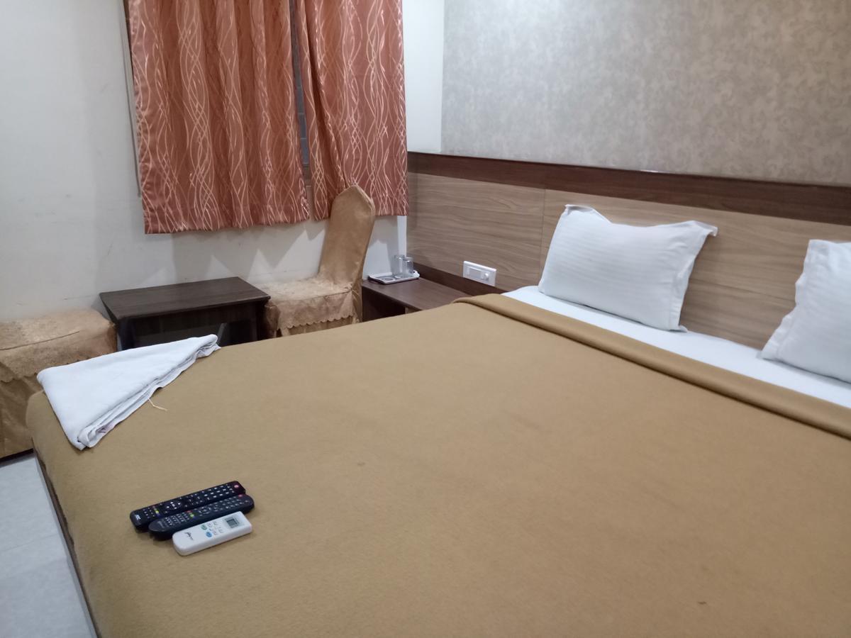 Hotel Deccan Park Хидерабад Екстериор снимка