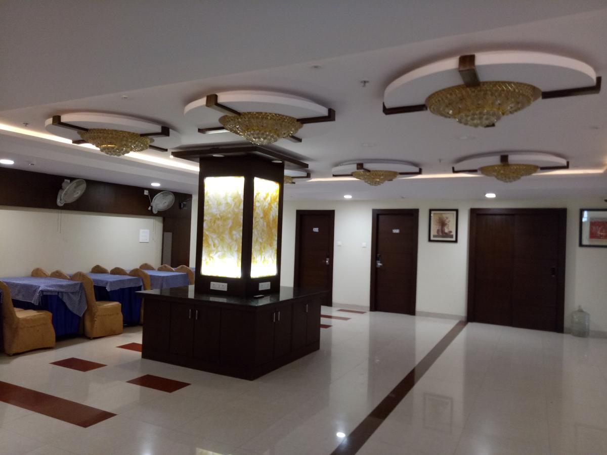 Hotel Deccan Park Хидерабад Екстериор снимка
